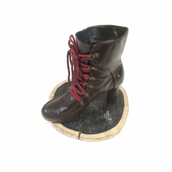 High Heeled Ankle Booties - Picture 5 of 8